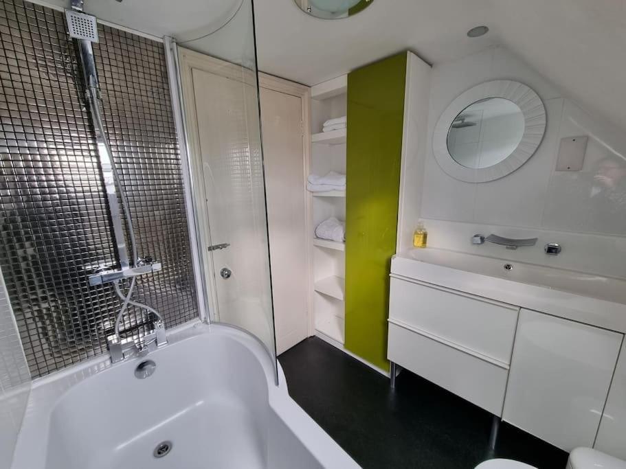 Beautiful Apartment In The Heart Of Rochester Rochester  Exterior foto
