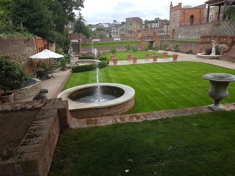 Beautiful Apartment In The Heart Of Rochester Rochester  Exterior foto