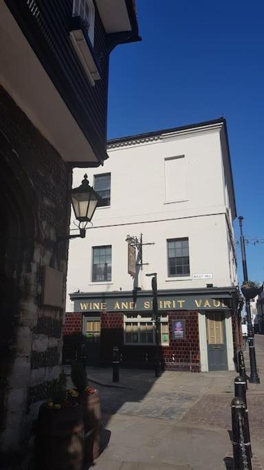 Beautiful Apartment In The Heart Of Rochester Rochester  Exterior foto
